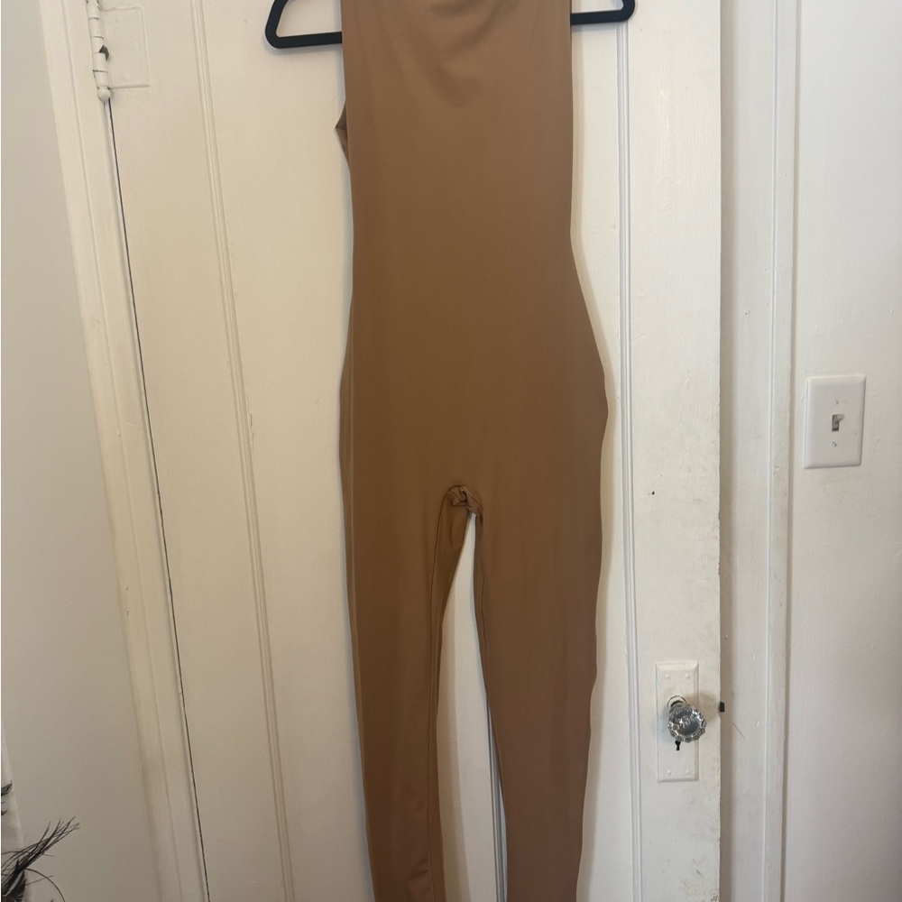 SKIMS Classic Tan Jumpsuit new with tags